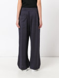 loose fit trousers