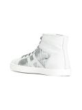 Carry hi-tops