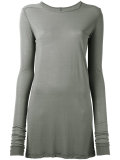 long-sleeved T-shirt