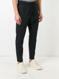 drop-crotch crop trousers 