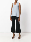V neck top