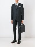 合身剪裁西装