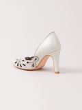 high-heel pumps
