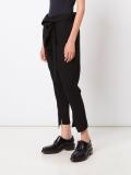 belted fold trousers