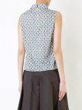classic collar shirt