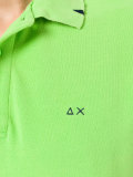 logo对比polo衫