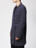 裹身条纹外套
