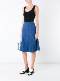sleeveless tank top