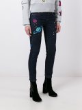 'Hoh x Lee Collaboration'紧身牛仔裤