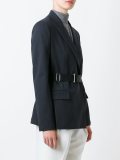 束腰带西装夹克