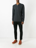 buttoned neck longsleeved T-shirt