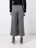 wide-legged trousers