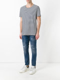 slim-fit jeans 