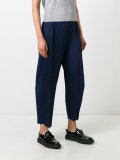 pleated trousers