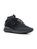 'Tubular Nova Primeknit'运动鞋