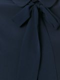 蝴蝶结领罩衫