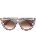 'Wavvy' sunglasses