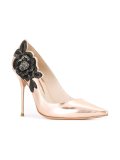 'Winona' pumps