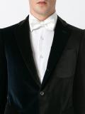 pre-tied bow tie