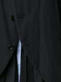百褶覆盖西装夹克