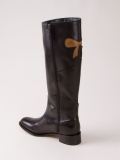 low-heel boots