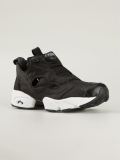 'Insta Pump Fury Tech'运动鞋
