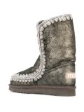 'Eskimo' boots