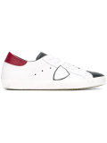 classic lace-up sneakers