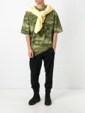 camouflage print T-shirt