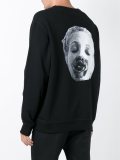 round neck sweatshirt