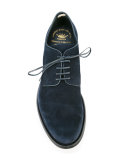 lace-up oxford shoes