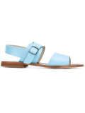 single buckle sandal