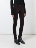 skinny fit jeans