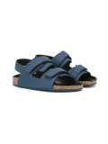 straped sandals 