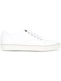 toe cap sneakers