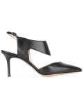 Leda pumps