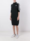 侧条纹袖连衣裙