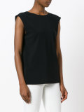 sleeveless top 