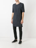 elongated T-shirt