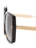 tortoiseshell effect sunglasses