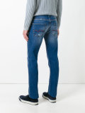 slim-fit jeans 