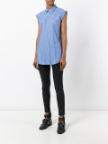 sleeveless shirt