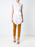 sleeveless shirt