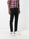 slim-fit jeans 