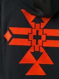 系带衩口连帽衫
