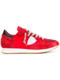 lateral patch sneakers