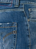 slim-fit jeans 