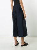 wide-legged cropped trousers