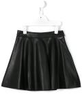 pleated skirt