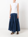 pleated skirt